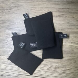 FACIAL EXFOLIATING FINGER MITT